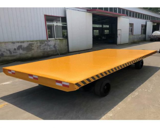 牽引式平板車(chē)